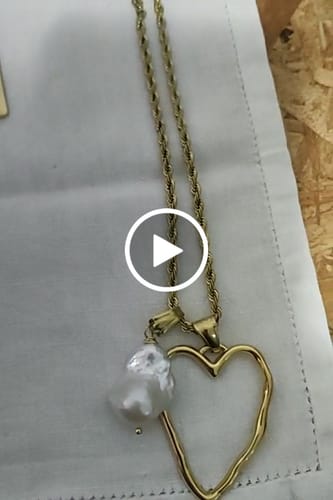 Customer video review of Ciondolo "Cuore Leggero"