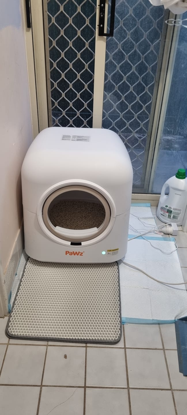 Customer photo review of AutoClean Pro Automatic Self Cleaning Cat Litter Box