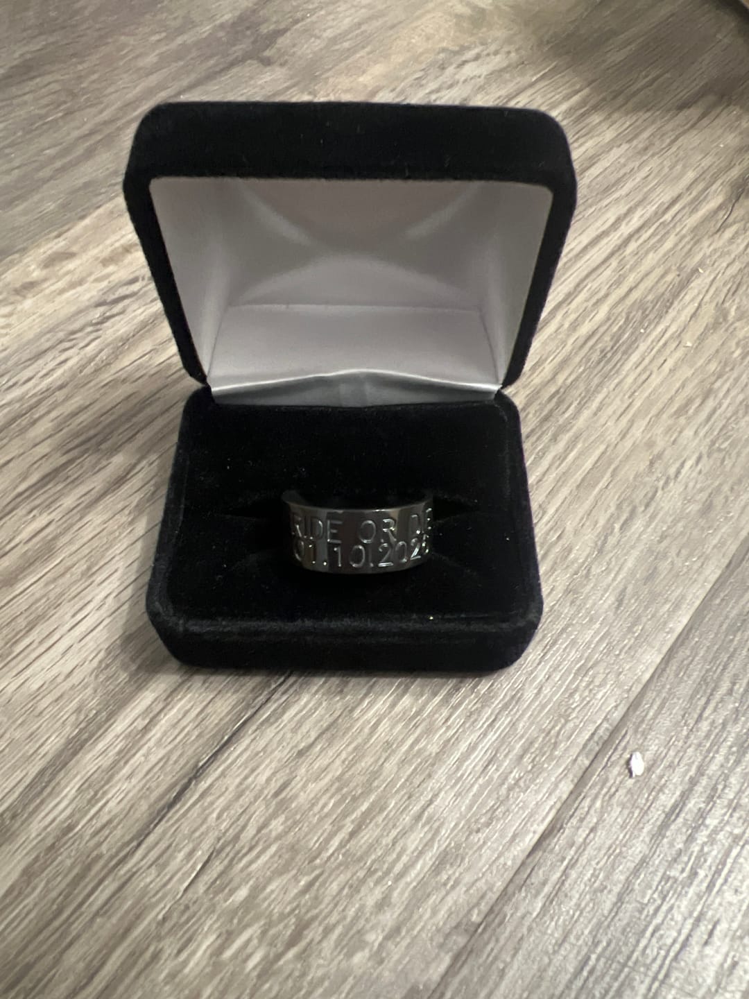 Customer photo review of Black Duck Band Ring - Zirconium 10mm