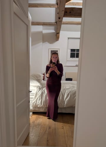 Rachel B. review of BAMBOO OBLIQUE TOP BERRY image 1 out of 1