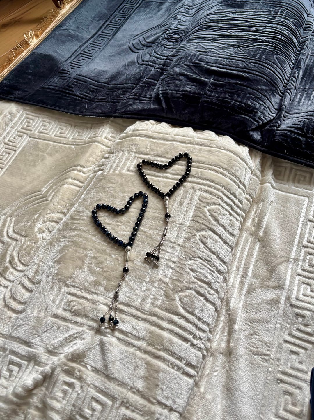 Customer photo review of Medical Prayer Mat With Memory Foam Pillow