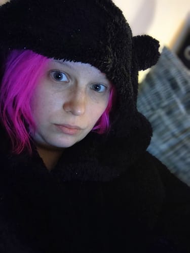 Noora review of Cynthia Cyclamen Direct Hair Color image 1 out of 1