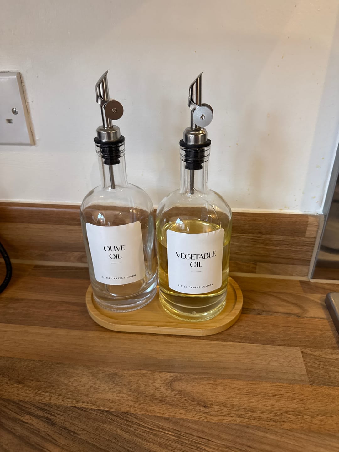 Customer photo review of Set of 2 Round Glass Oil Bottle 500 ML & Oval Tray