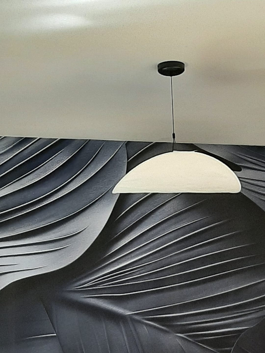 Customer photo review of Suspension design et aérienne au style Wabi-Sabi