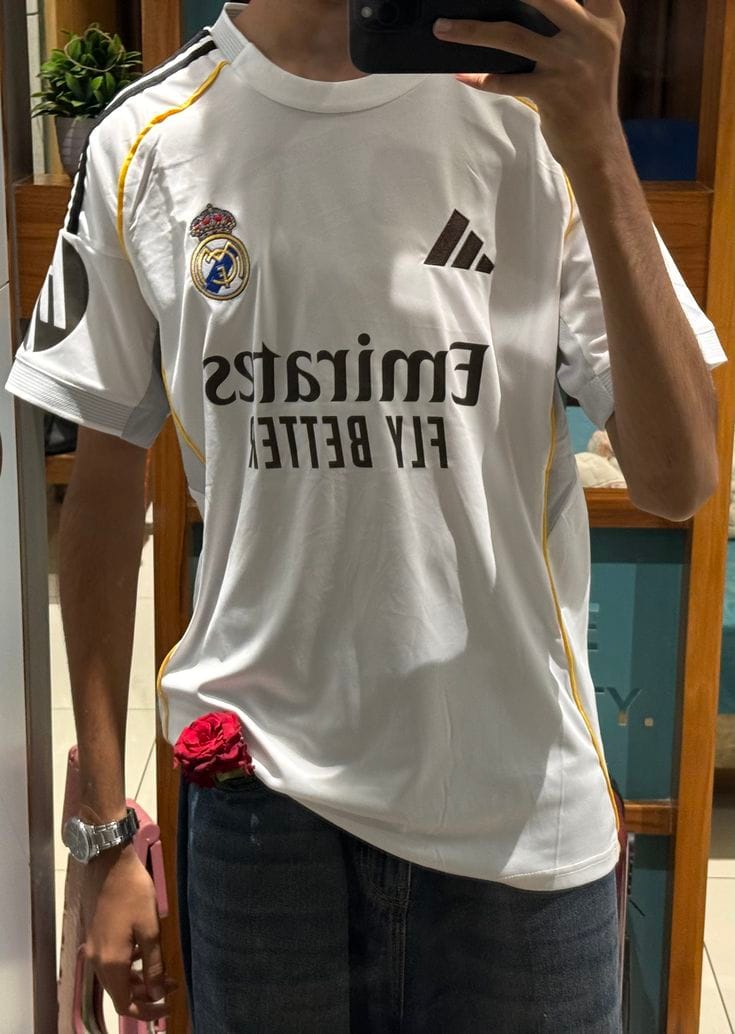 Customer photo review of Real Madrid 25/26 Home Jersey