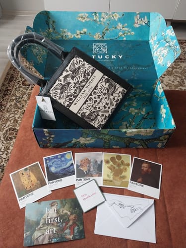 Customer photo review of William Morris Floral Birds Tablo Çanta