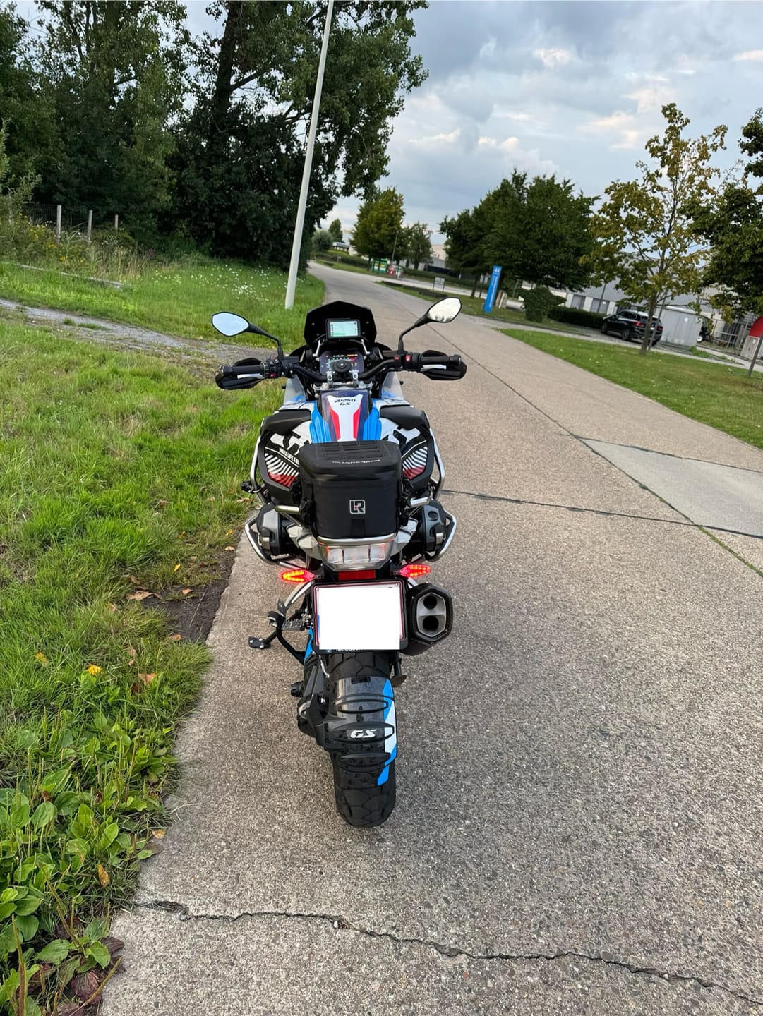 Customer photo review of Tail Pack