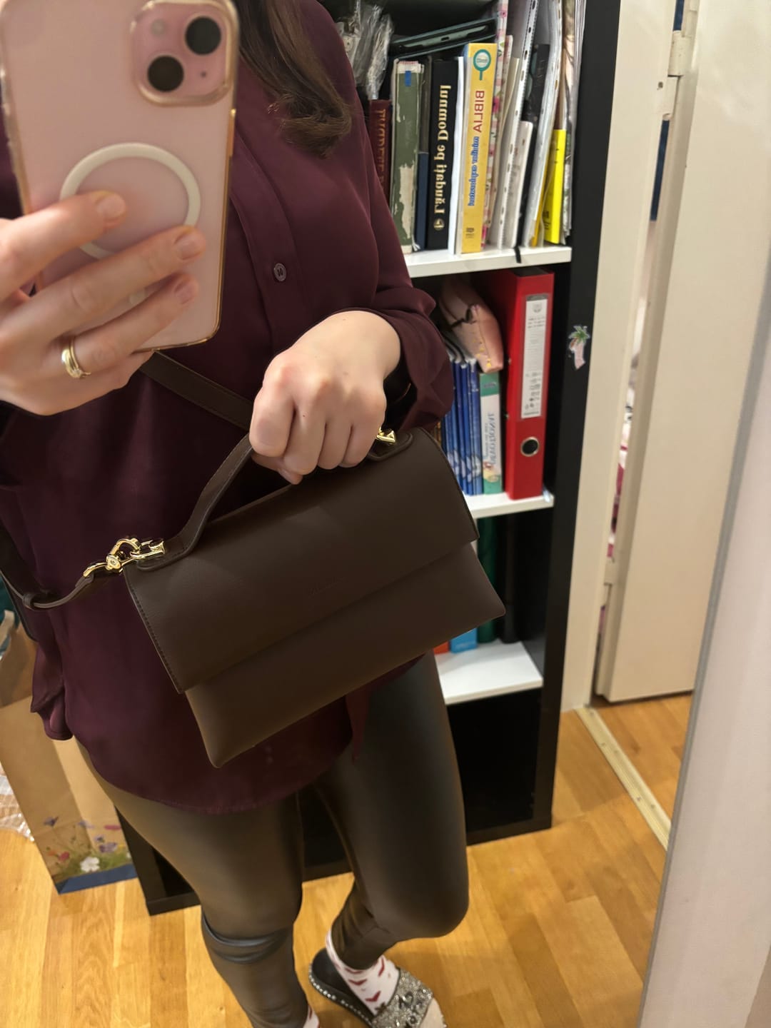 Customer photo review of NANI - DARK BROWN