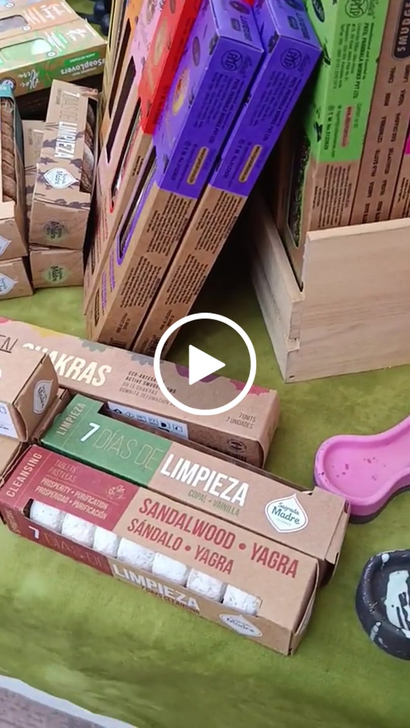 Customer video review of Fragancia BOURBON PISTACHIO