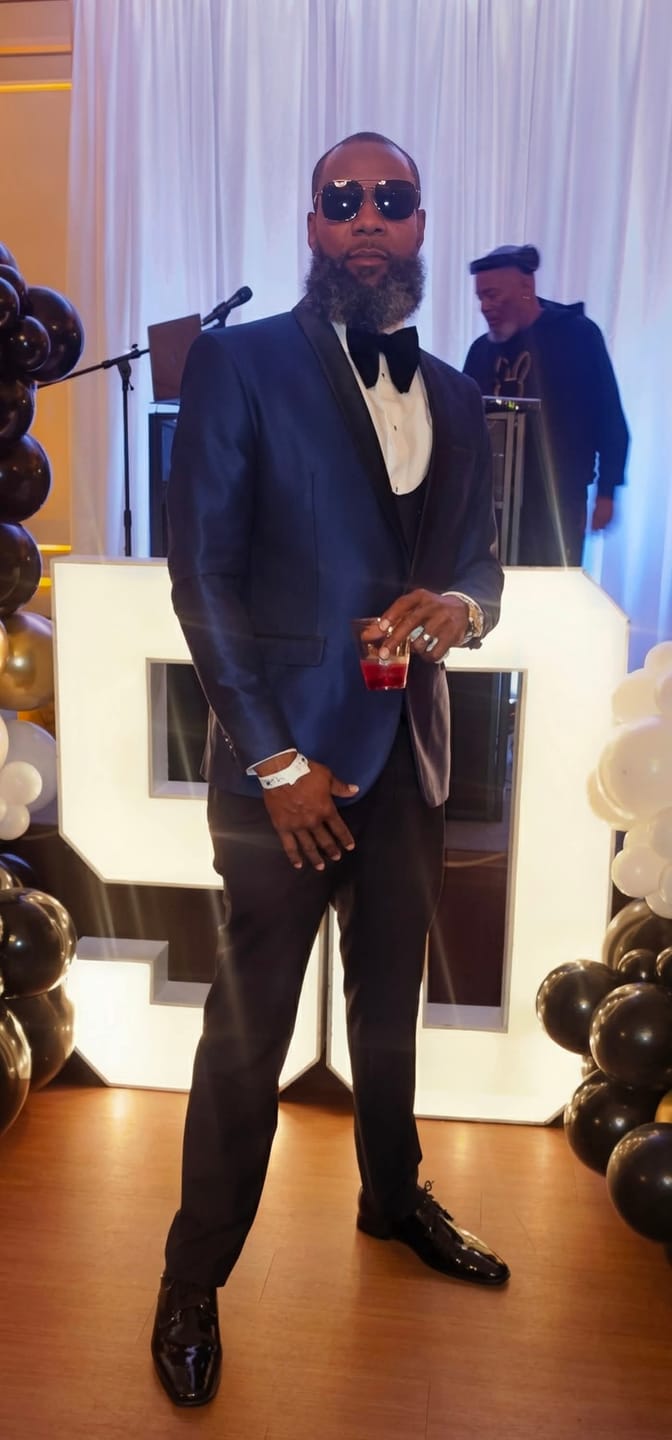 Customer photo review of Old Style Black Velvet Big Bow Tie Wedding Set