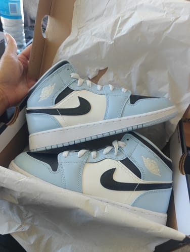 Customer photo review of Jordan 1 Mid Ice Blue (2022) (GS)