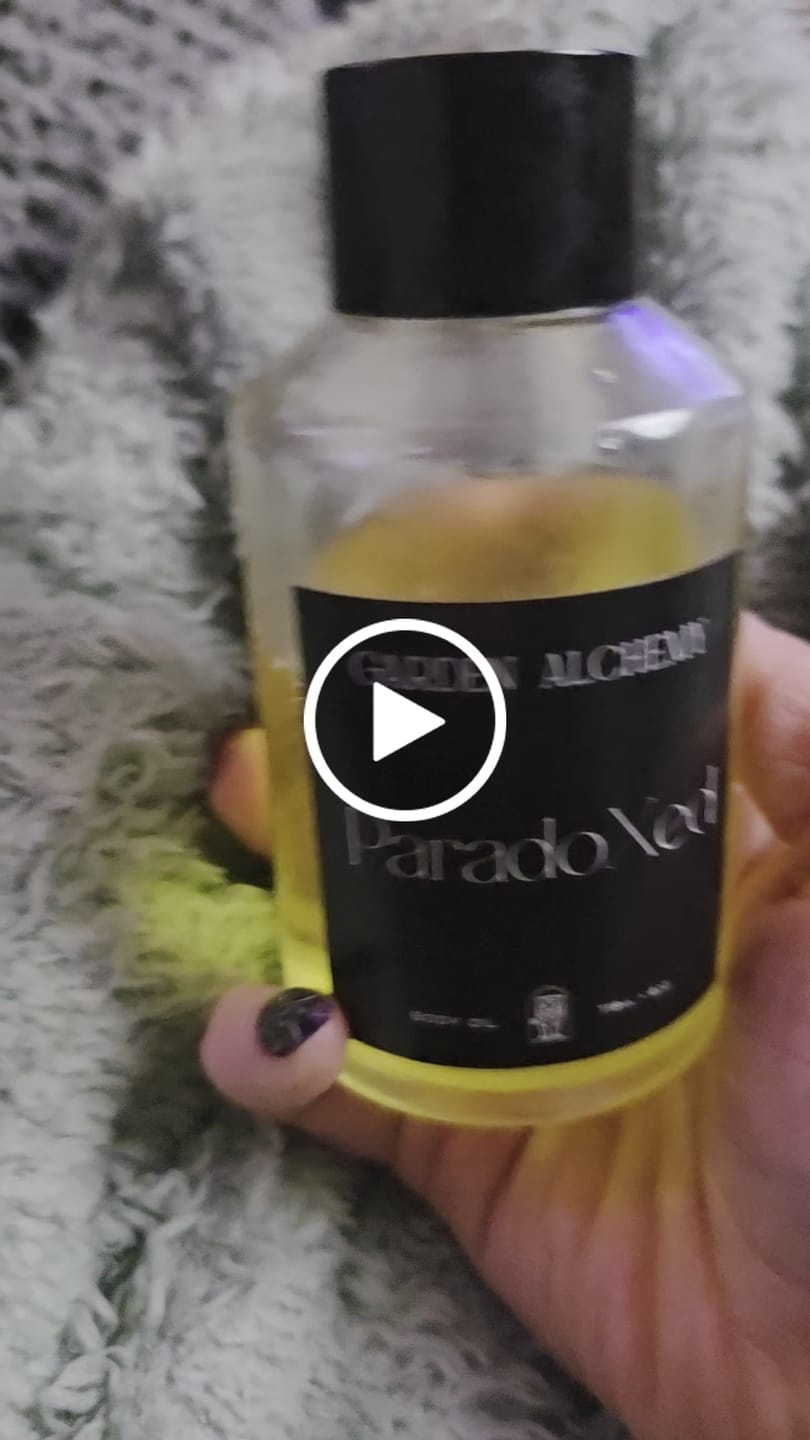 Customer video review of PARADOXED Body Oil