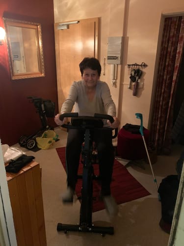 Roswitha K. review of Tretmann RIDE- Heimtrainer mit tiefem Einstieg image 1 out of 1