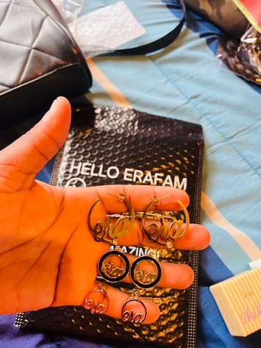 Vuyelo M. review of Gold Mini Era Logo Hoops image 1 out of 1