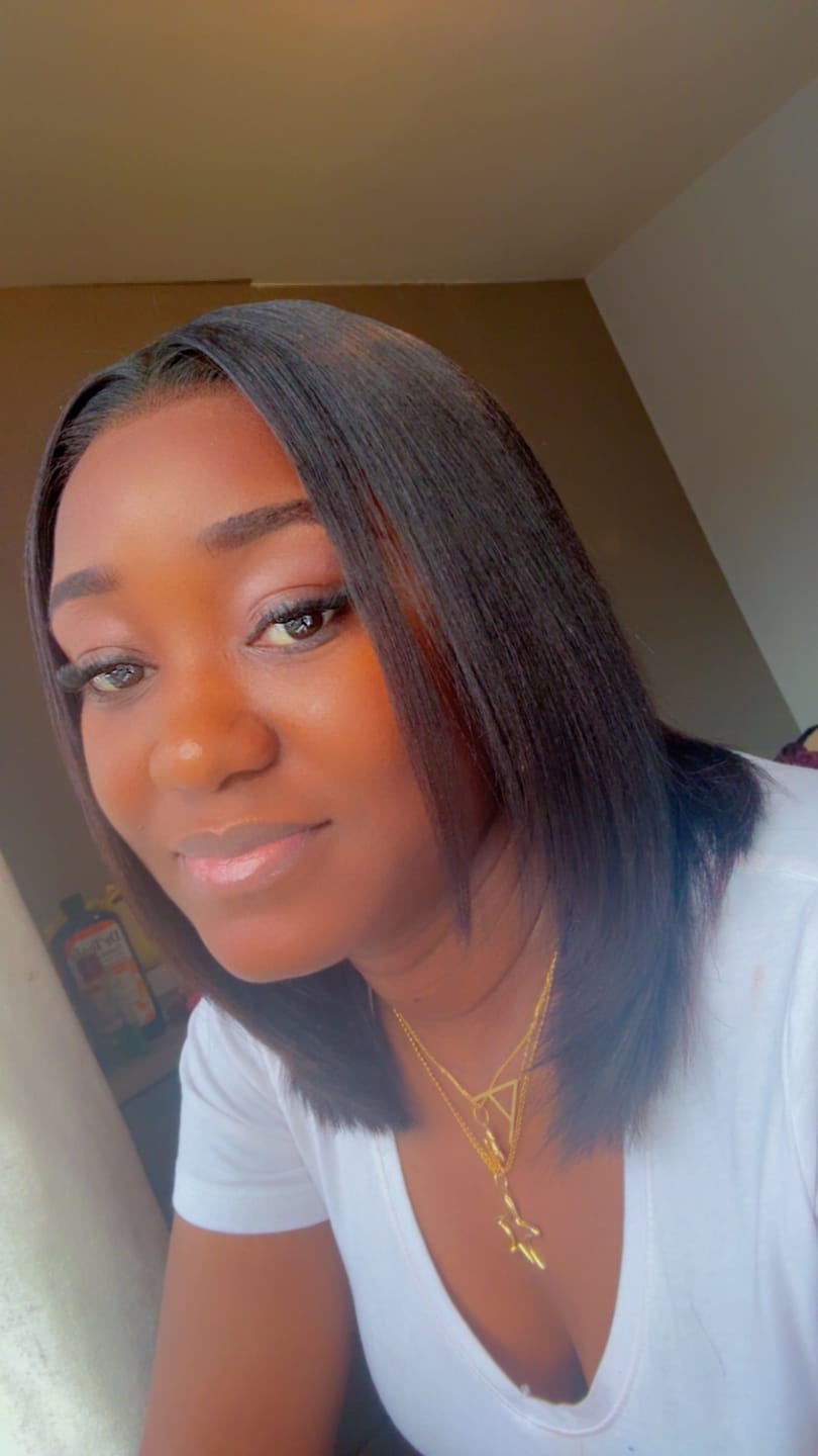 Customer photo review of Wavymy Yaki Straight Layered Cut Silky Bob Wig Upgrade 9x6 T-Part Lace Wig Pre-Plucked Wear Go Glueless Wigs 180% Density