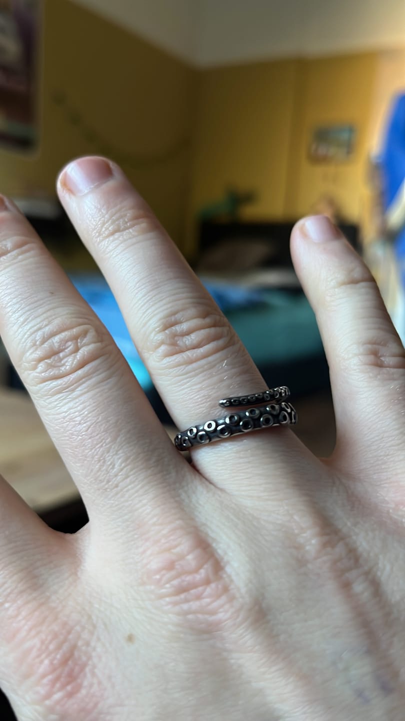 Customer photo review of TENTACLE.