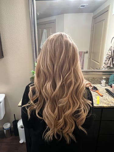 Customer photo review of 20-22" Lace Front Wig "Adele"