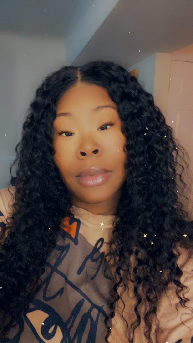 Customer photo review of Wavymy Pre-Bleached HD Lace Wear & Go Pre-Cut Wigs Dome Cap Glueless Water Wave 7x5 Lace Closure Wig 180% Density