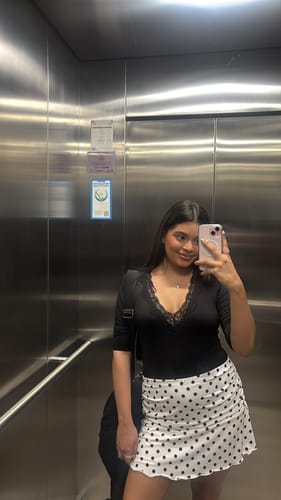 Customer photo review of FALDA SHORT VICTORIA LUNARES BLANCO