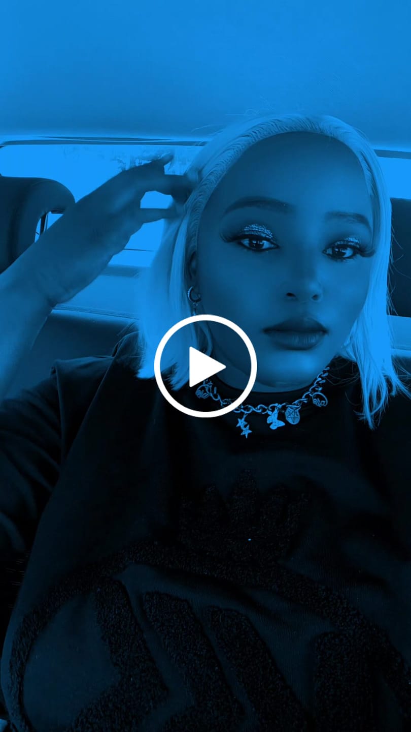 Customer video review of Gold Era Charm Choker