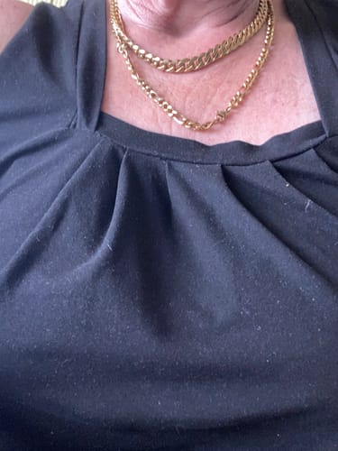 Customer photo review of 18k Gold Figaro Chain