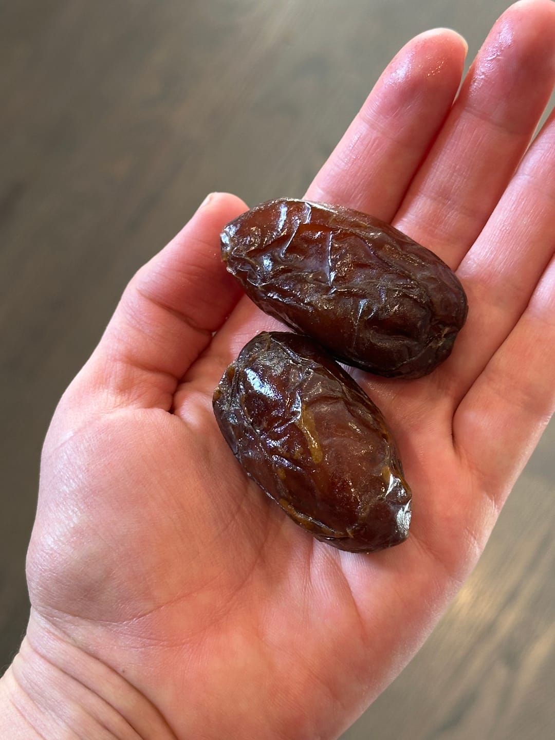 Customer photo review of Organic Rutab Medjool Date Snack Packs