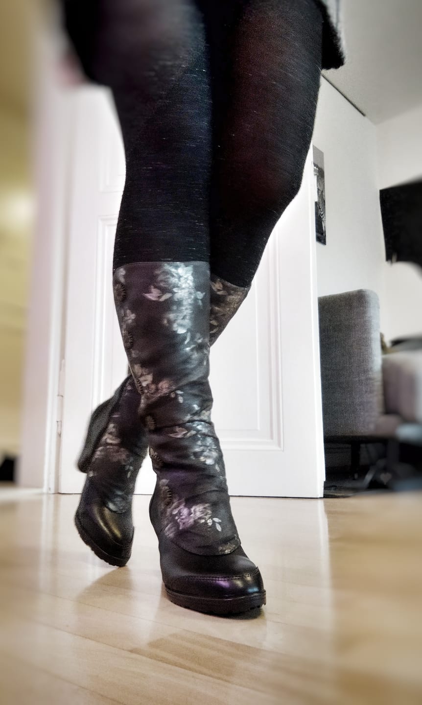 Customer photo review of Vintage Handmade Real Leather Boots