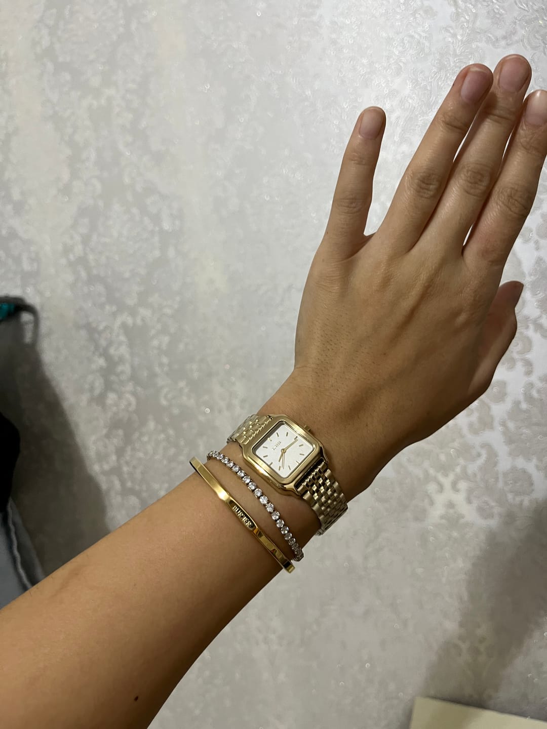 Customer photo review of Macy Gold White