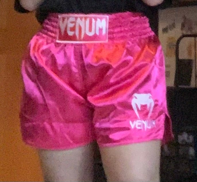 Customer photo review of Venum Kickboks Broekje Classic - Roze