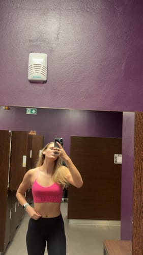 Customer photo review of INITIUM 2.0 Scrunch Leggings - Stone Black