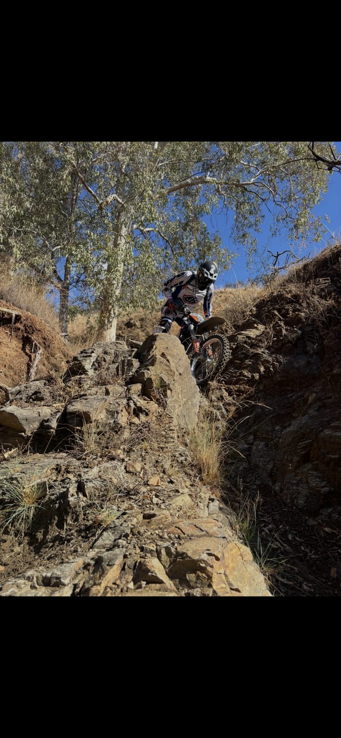 Customer photo review of OUTLANDER Moto 9L Hydration Pack