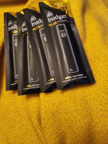 Customer photo review of 1 Gram THCA Full Spectrum Vape Pen | Sour Tangie - Sativa