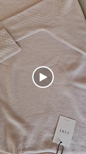 Customer video review of Asymmetric Draped | Light Beige | Seamless Knit