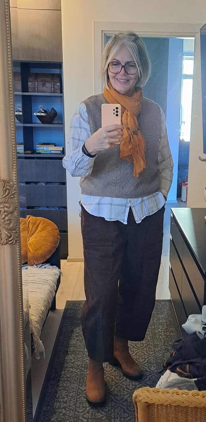 Customer photo review of Women Retro Winter Solid Jacquard Vest