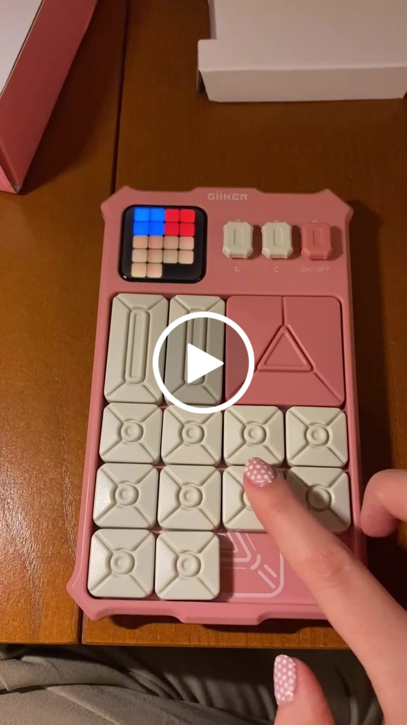 Customer video review of GiiKER Super Slide Puzzle Games