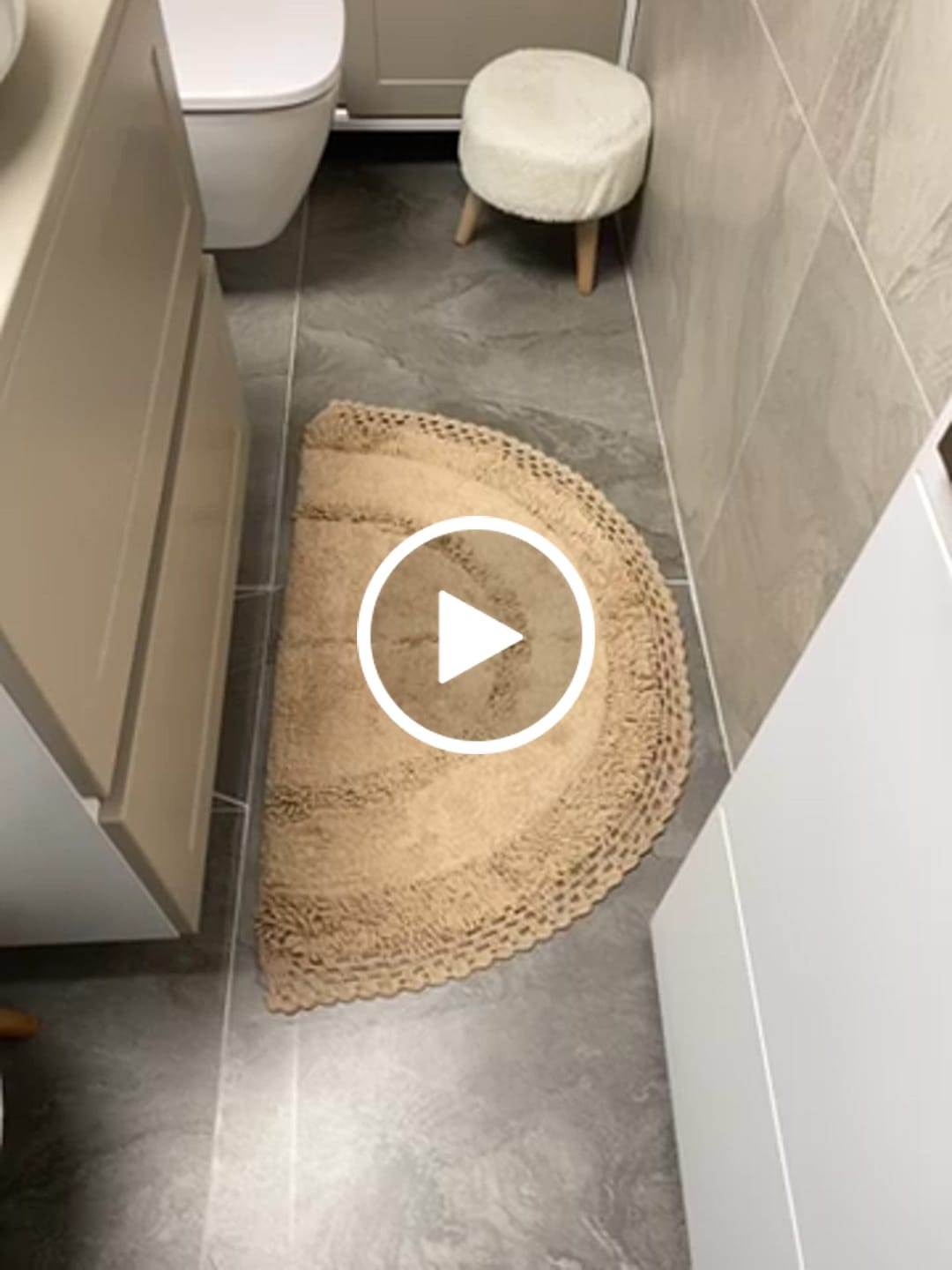 Customer video review of Moon Tekli Banyo Paspası %100 Pamuk 50x80 Mocha