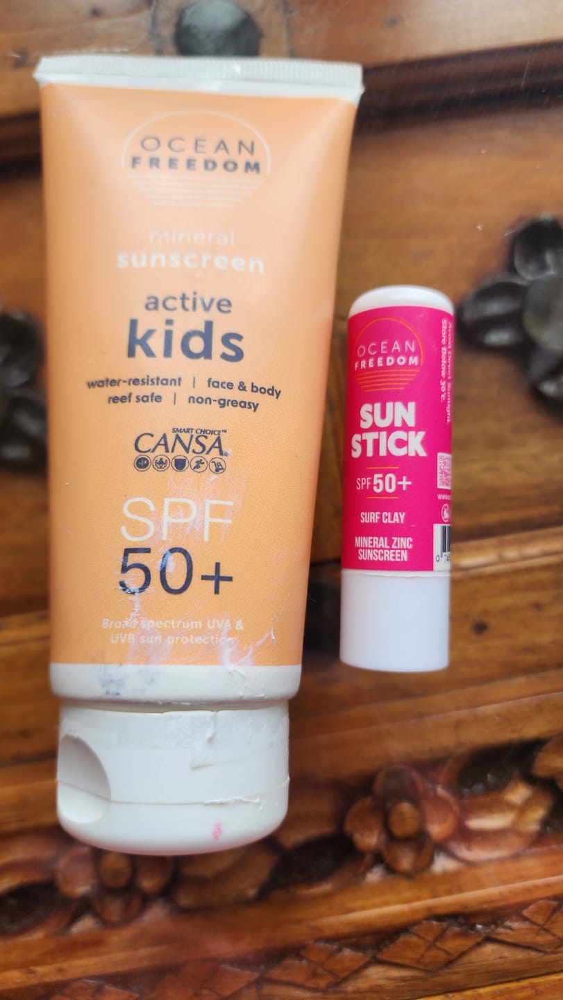 Customer photo review of Sun Stick Pink Surf Clay Mineral SPF50+ 6g