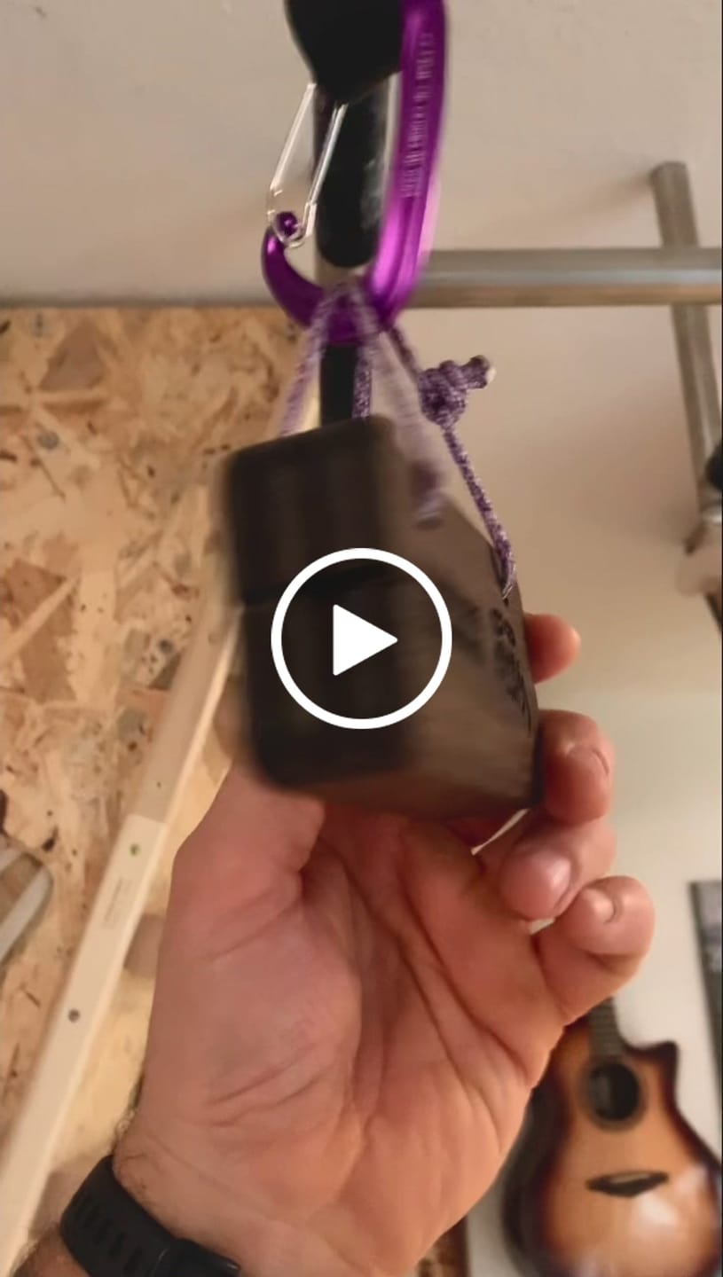 Customer video review of Stone Hanger Mini x KARMA8A