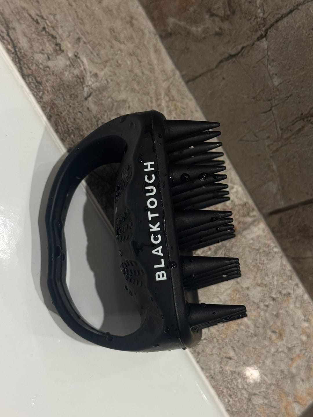 Customer photo review of Щітка для масажу голови All-in-one Scalp