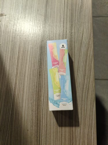 Customer's 8-pack box of hydrava electrolyte salts showing the assorted flavor sachets.