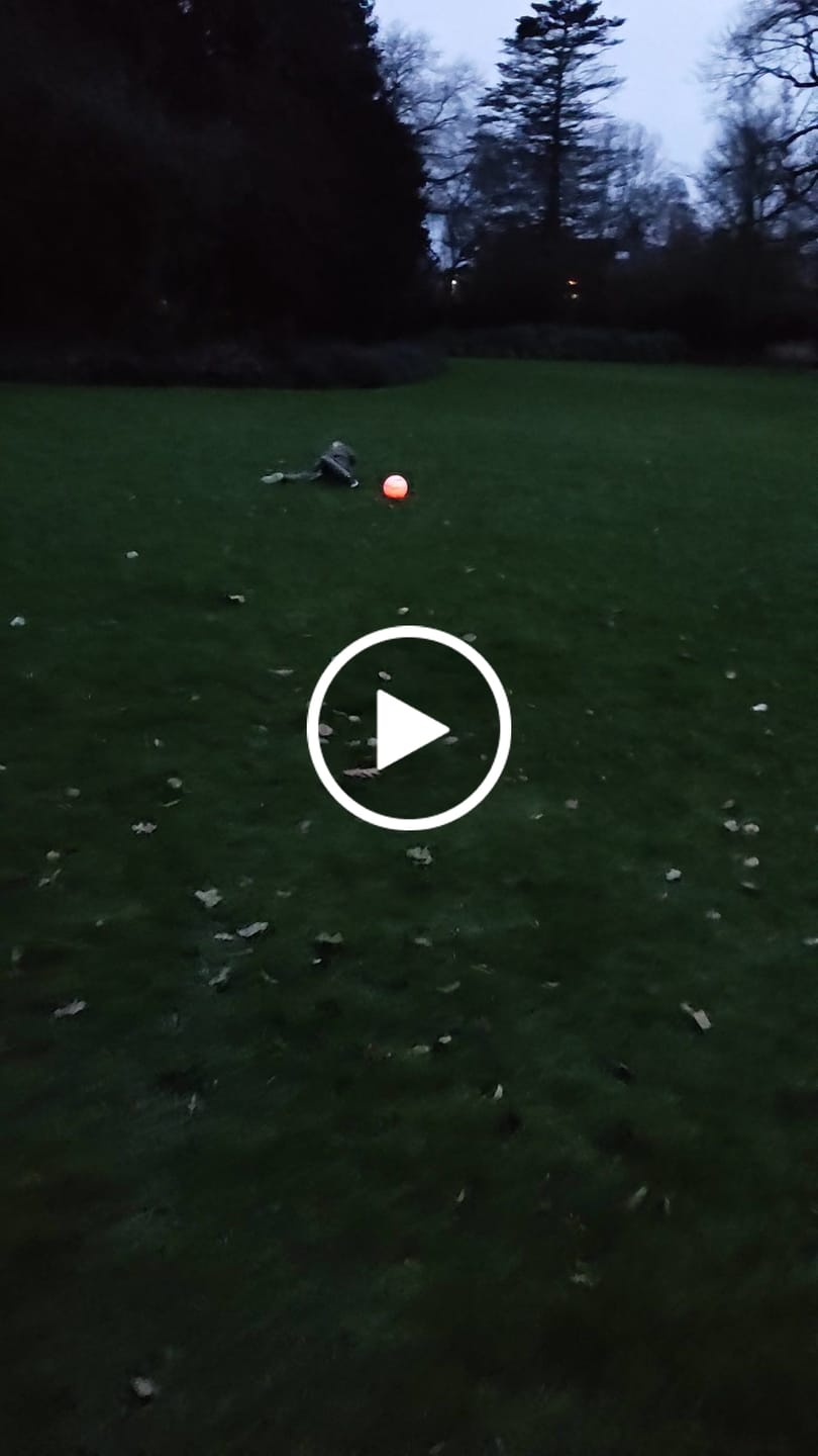 Opinión en vídeo de un cliente sobre el balón de fútbol luminoso LedsMove™