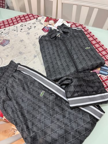 Elvira L. review of Tuta Lacoste Paris image 1 out of 1