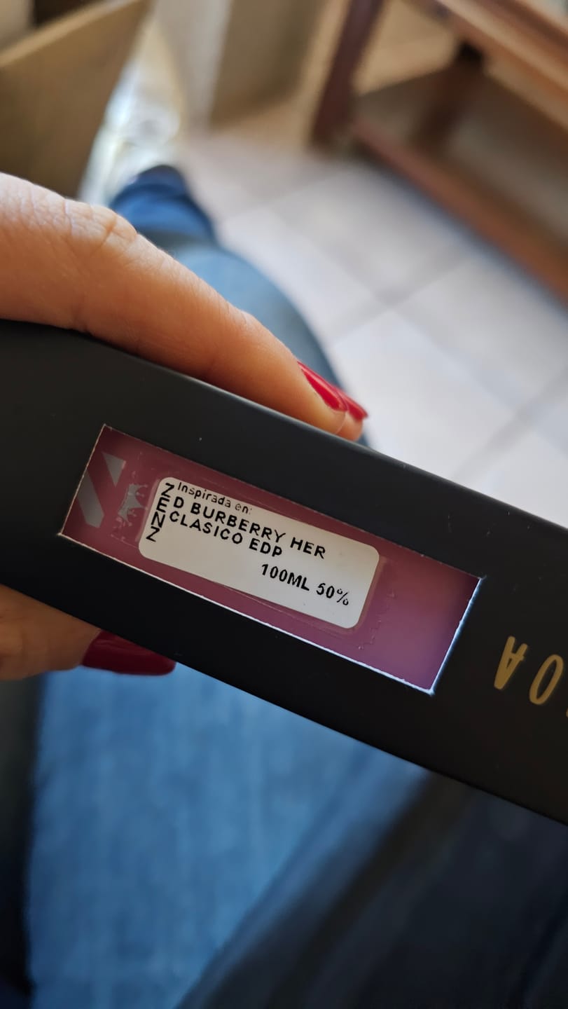 Customer photo review of Perfume Tendencia D BURBERRY HER CLASICO EAU DE PARFUM zenz