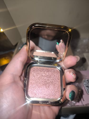 Customer photo review of ILUMINADOR COMPACTO 1ST SCENE