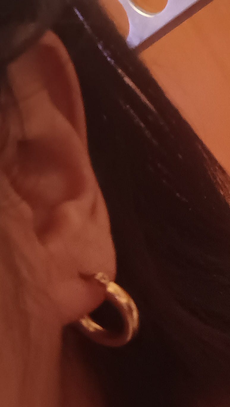 Customer photo review of Aretes Olivia