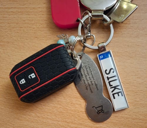 Customer photo review of Kennzeichen Schlüsselanhänger Mini Nummernschild Metall