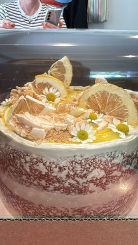 Customer photo review of lemon meringue cake
