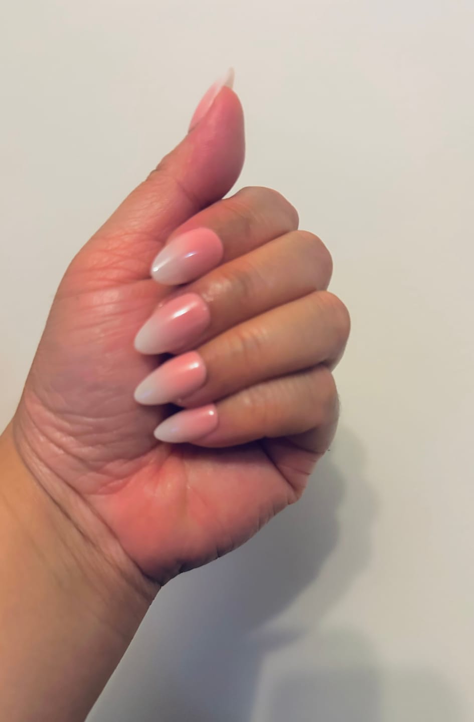 Customer photo review of Dreamy Fade | Salon Quality Press-on Nails Kit -Dreamy Fade-Short Almond Ombre Pink