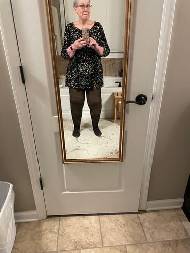 Customer photo review of Viral One-Seam Shaping Fleece Leggings
