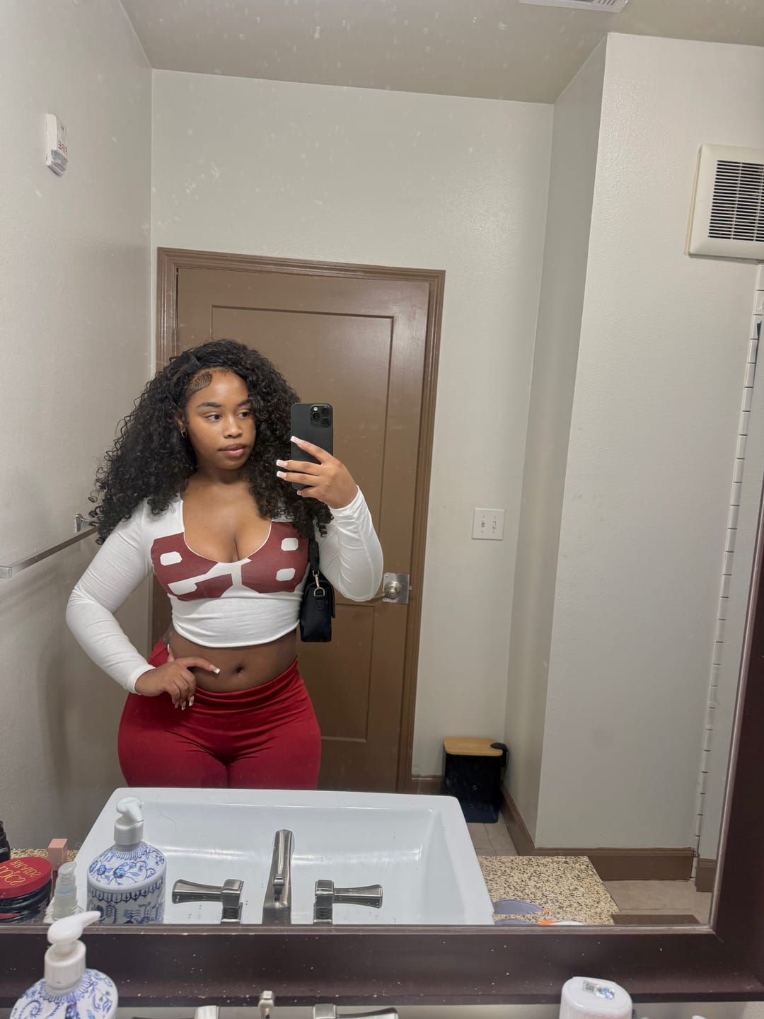 Customer photo review of Outre Quick Weave Half Wig PENNY 26 Inch